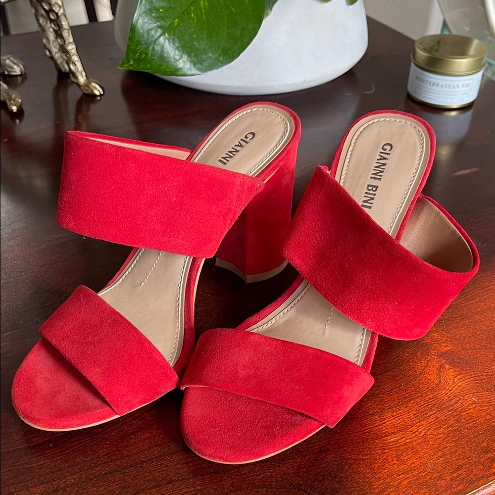 NWOT Gianni Bini Bold Red Heeled Mules